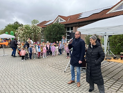 Das Frühlingsfest wird von Barbara Klink und Sven Vogt eröffnet.