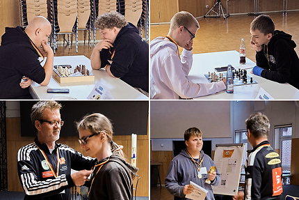 Personen spielen Schach, Personen erhalten Medaille