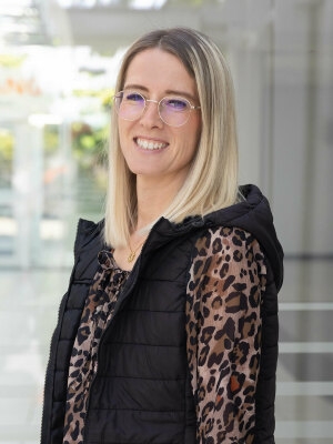 Porträt von Sandra Potz.