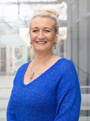 Porträt von Nadine Köbsch.