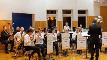 Kolping Orchester spielt im gro&szlig;en Saale